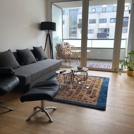 Apartment 9 Stops Away From City-Centre Viena Exterior foto