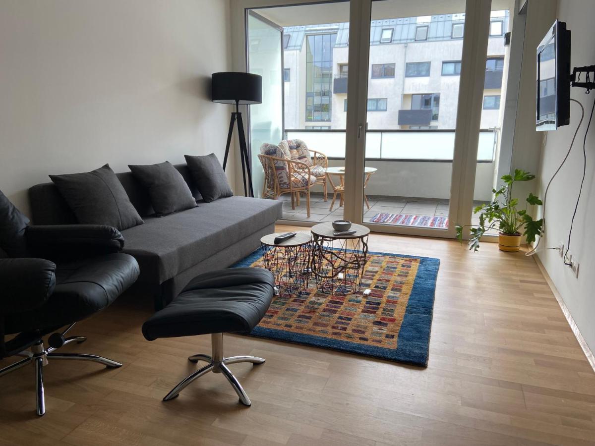 Apartment 9 Stops Away From City-Centre Viena Exterior foto